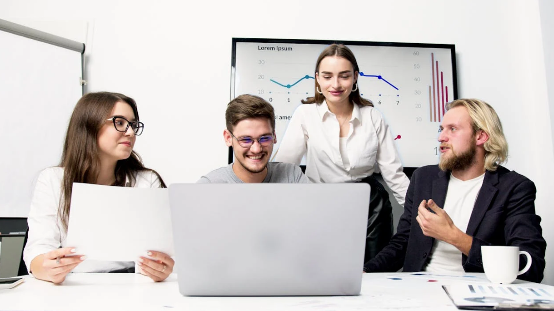 云教务如何通过智能排课引擎一键自动排课，预设规则约束自动生成全周/全学期排课初稿