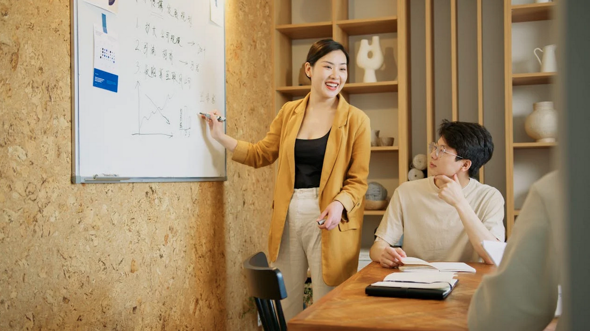 云教务如何个性化改造智能排课模块：调课代课全程留痕溯源，一键统计